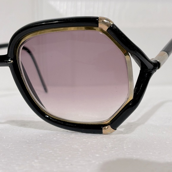Vintage Ted Lapidus / Brigette Bardot style/ Black with gold rim oversize frame - Picture 4 of 13